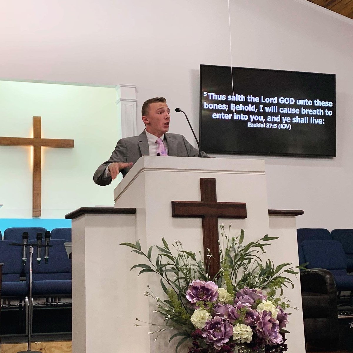 HunterrDB's tweet photo. It was a blessing to preach at Tabernacle Baptist Church for my friend, bro Philip Johnston last night! https://t.co/DJ3q0lJSrU