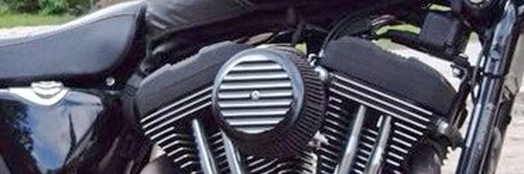 evltwnHD1's tweet photo. Old school. Carburetor and pushrods. No ABS. No traction control. No 'rain mode'...
#HD1 #manualChoke #Thunderheader #ThrowbackThursday #TBT
🧡🖤 💙😎 https://t.co/uviXeomXqS