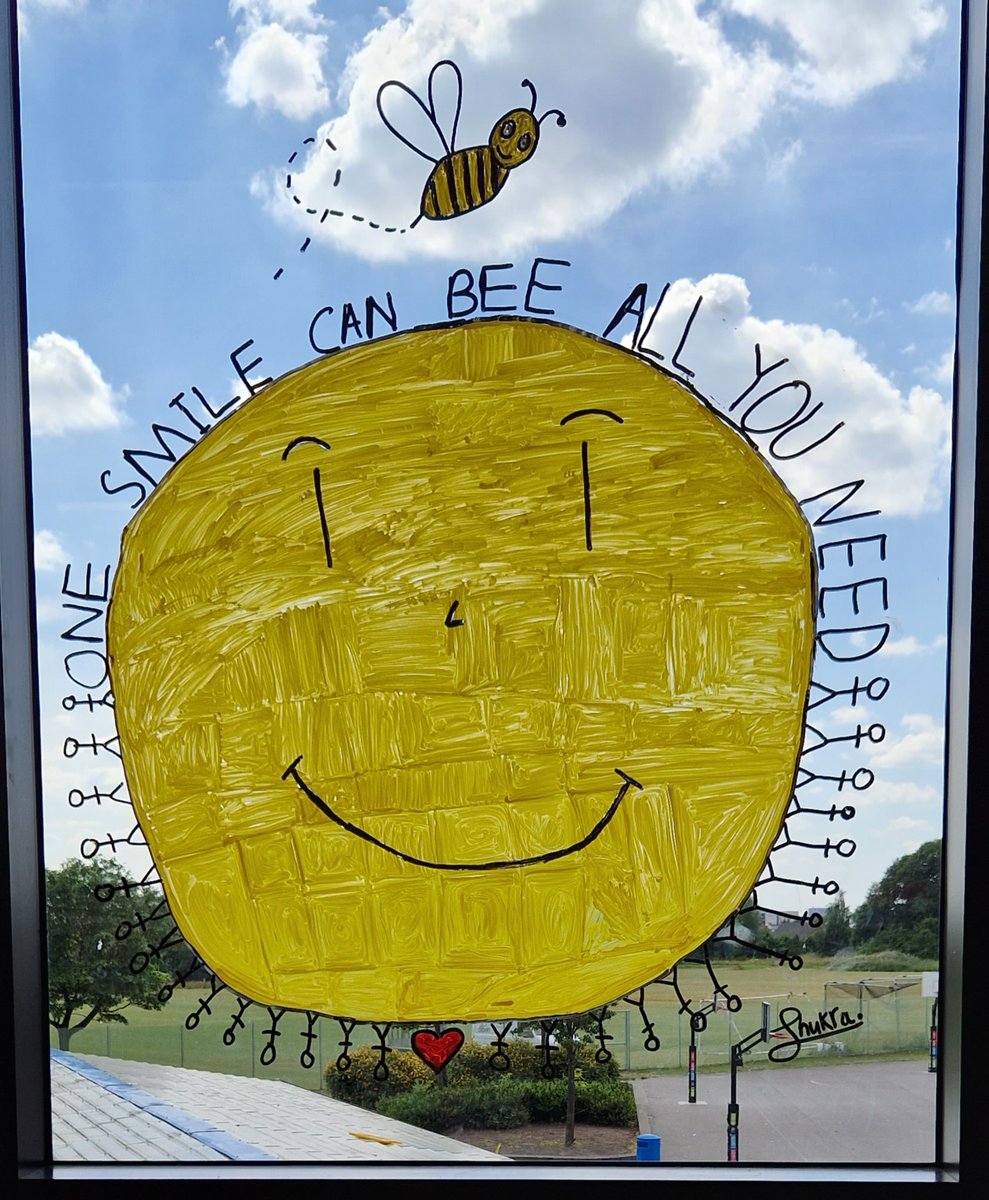 TEMAcademy's tweet photo. Photos of our new #Manchester inspired glass corridor artwork, with Pete Obsolete π¨
#ManchesterWeek #atTEMAweREACH https://t.co/50WsIKP6mW