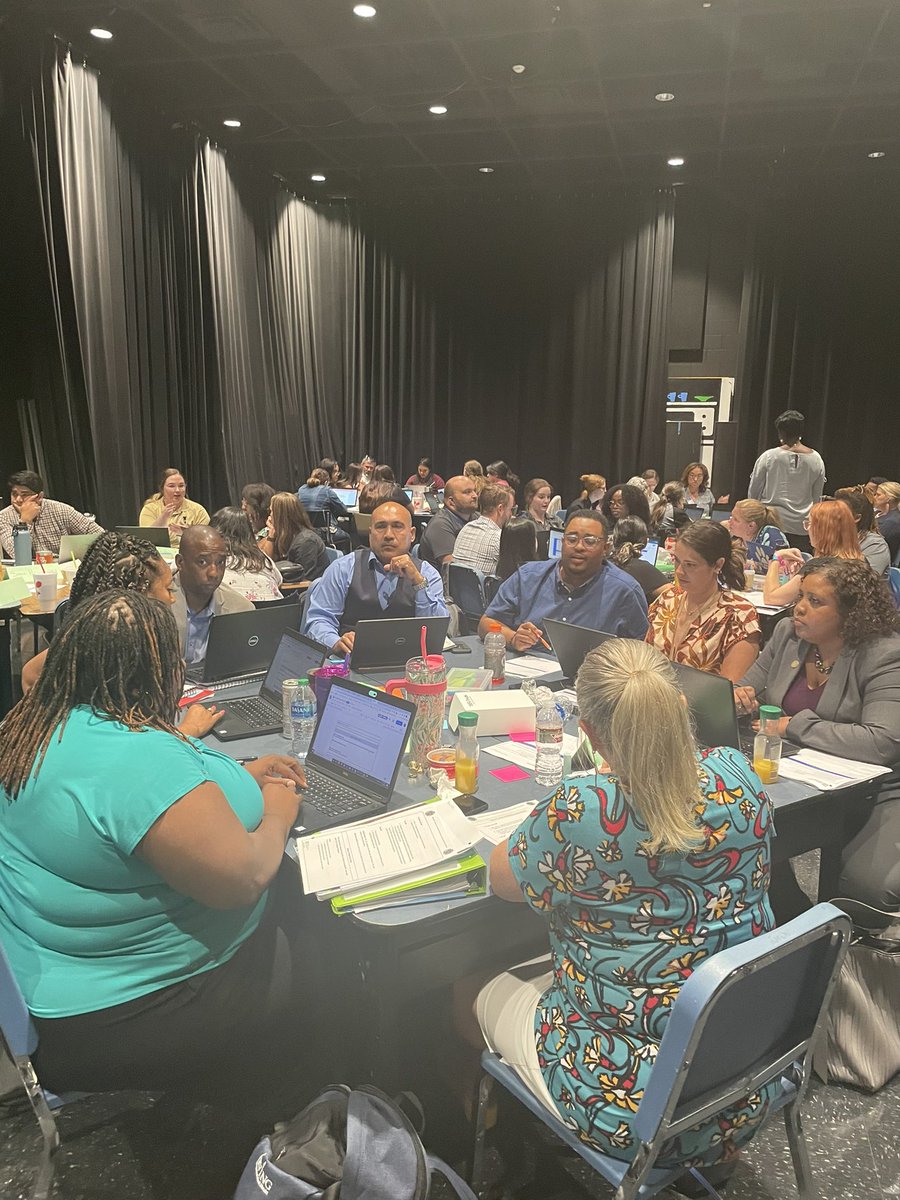 Bella1922's tweet photo. Great Day 2 of Summer Intensive with Region 10 and Texas Instructional Leadership!! Thomas Haley is highly engaged in the work of planning for the upcoming school year! We are looking forward to Day 3!!! #THaley #ESF #thePowerofUs #myIrvingISD https://t.co/up9K5oXov8