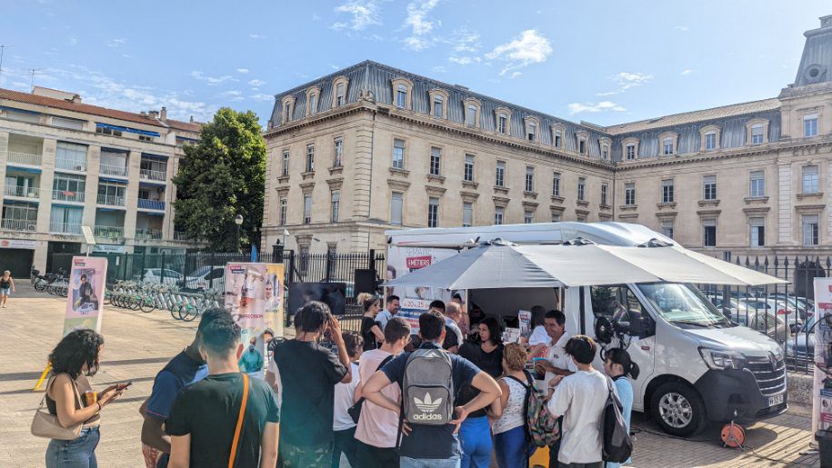 FedeProprete's tweet photo. [EVENT] Près de 52000 emplois en CDI sont à pourvoir dans le secteur de la #Propreté. En quête de perspectives professionnelles ? Venez rencontrer nos entreprises lors de la Semaine des métiers de la #Propreté comme aujourd'hui à @VilleAvignon , @BrestFr et @villedelyon👉 https://t.co/33PqJ1EDrv