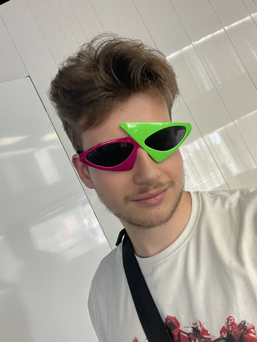 aXoZerr's tweet image. Hoy como un analista estoy