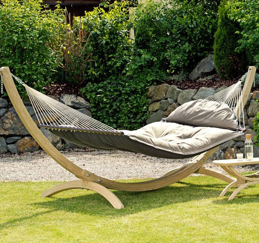 wildandlime's tweet photo. Generally the use of the word 'fat' is strongly discouraged at W&amp;L. However, try as we might, we're struggling to find another way to describe the delightfully soft and squishy mattress on this luxury Poplar hammock set. #luxury, #outdoorliving, #fathammock, #gardenhammock, #styl https://t.co/RcGdUrB9z2