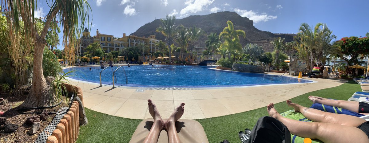 Krozmar's tweet photo. Life is good #GranCanaria #Summer_Vibe https://t.co/gPa2oofuLn