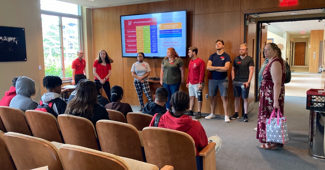 GUFitchburg's tweet photo. GEAR UP students on the STEM team had a great time at @WPI where they learned more about programs and opportunities the university has to offer! 🐐
#GEARUPWorks #GUFitchburg #STEM #Gompei https://t.co/zBfwPscCtt