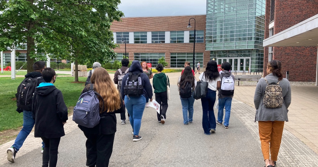 GUFitchburg's tweet photo. GEAR UP students on the STEM team had a great time at @WPI where they learned more about programs and opportunities the university has to offer! 🐐
#GEARUPWorks #GUFitchburg #STEM #Gompei https://t.co/zBfwPscCtt