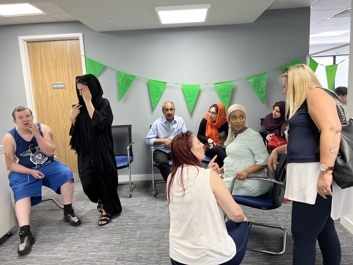 PChiverton's tweet photo. #Southampton #Jobcentre held a refugee event alongside our weekly recruitment day inviting Itchen College along with their Afghan &amp; Ukraine re-settlers to engage with employers onsite. 41 job offers &amp; 49 second interviews were offered
@PreetaRamachan2 @CassieSalter @MarkPeckDWP https://t.co/wJph36cQpJ