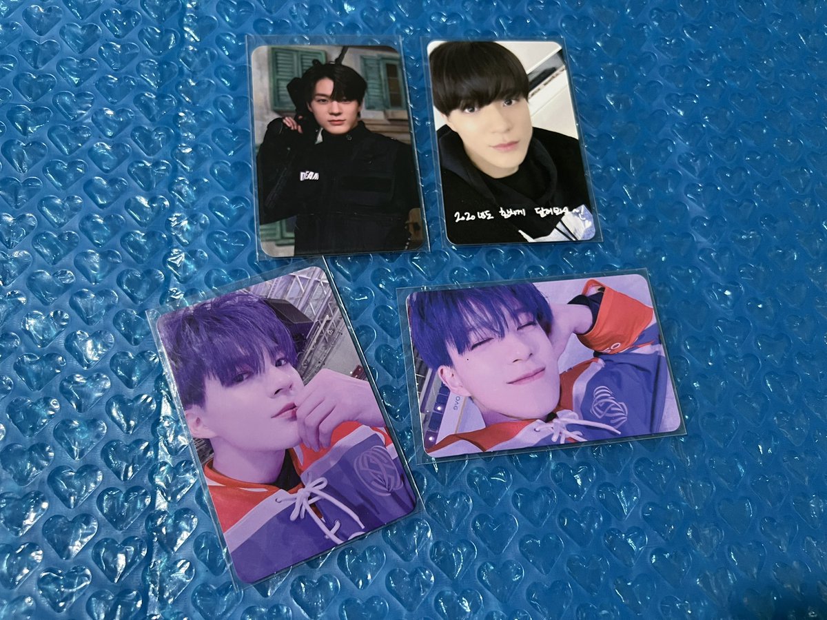 IC 

Jeno Puff winter fanmeeting hockey ube resonance 

dm to offer. No lowballing