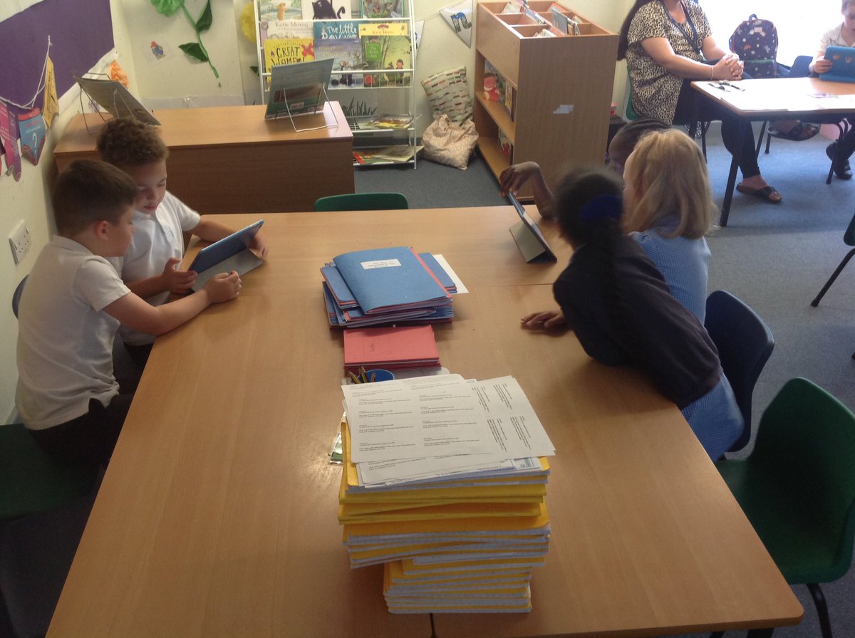 GBS_Grasshopper's tweet photo. We have been learning how to write, change and fix a program on ScratchJr using the iPads! We have collaborated really well and have shown we are very confident in this topic! #gbs4computing https://t.co/aFKzExBz1Q