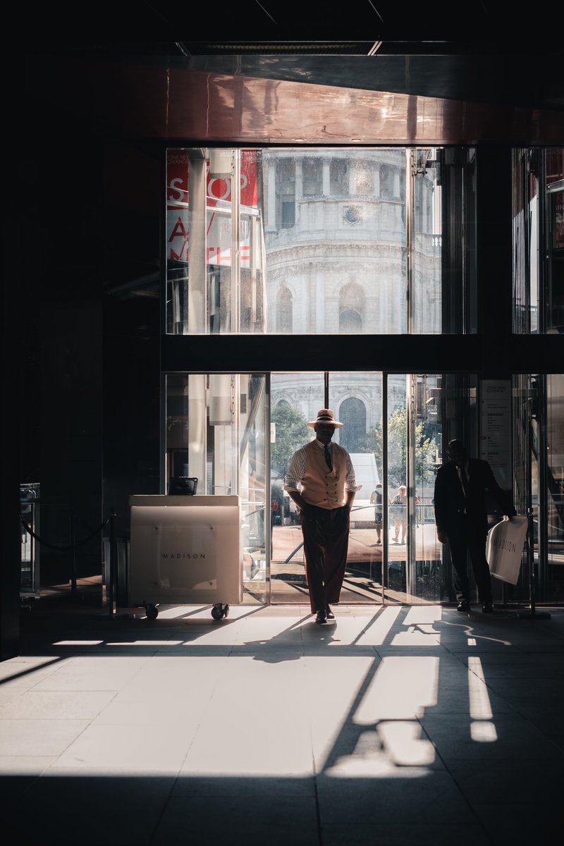 Summer light #london #streetphotography #fujifilm