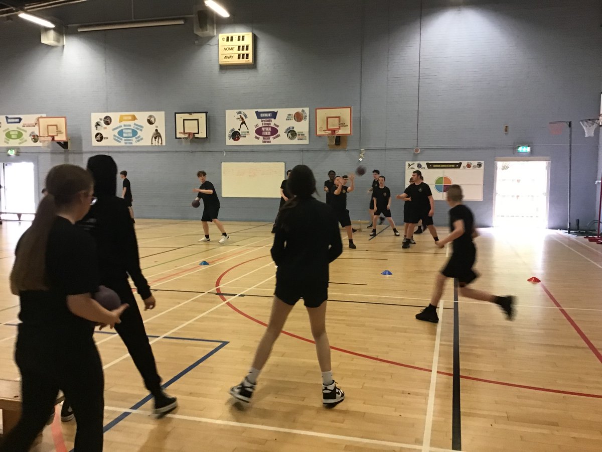 EastbankAcademy's tweet photo. Eastbank Academy activities day in full swing! Whole school engagement and participation
#wholeschoolfun
#healthandwellbeing
#smoothiemaking
#dodgeball
#crafts https://t.co/yEP8Z8ujY4