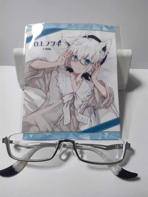 新しいメガネきた 