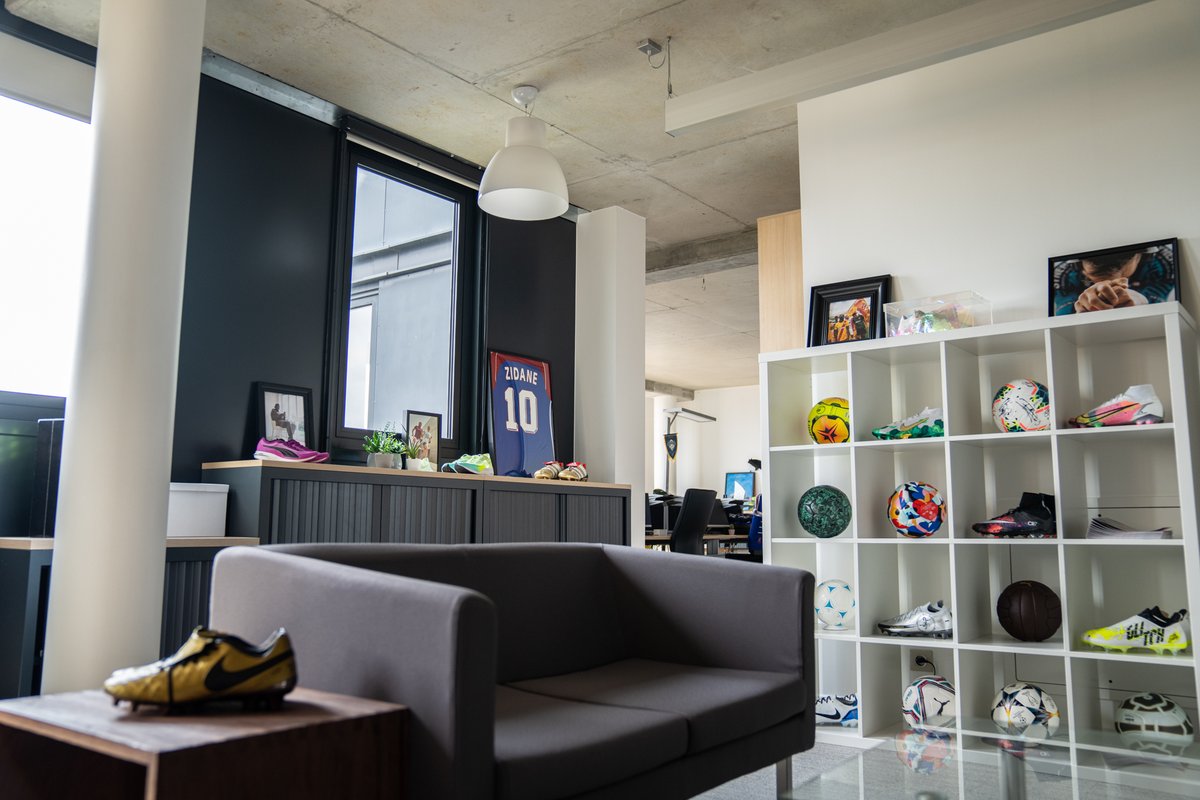 hello_spk's tweet photo. 🏠 𝗡𝗼𝘂𝘃𝗲𝗮𝘂𝘅 𝗯𝘂𝗿𝗲𝗮𝘂𝘅 𝗻𝗮𝗻𝘁𝗮𝗶𝘀 !

L’arrivée du printemps rime avec déménagement pour les équipes SPK de Nantes. Bien installés à quelques minutes du centre ville, ce nouvel espace nous permet de continuer de grandir et de nous épanouir. 

#WeAreSPK
⬇️ https://t.co/PDJUF6tiBw