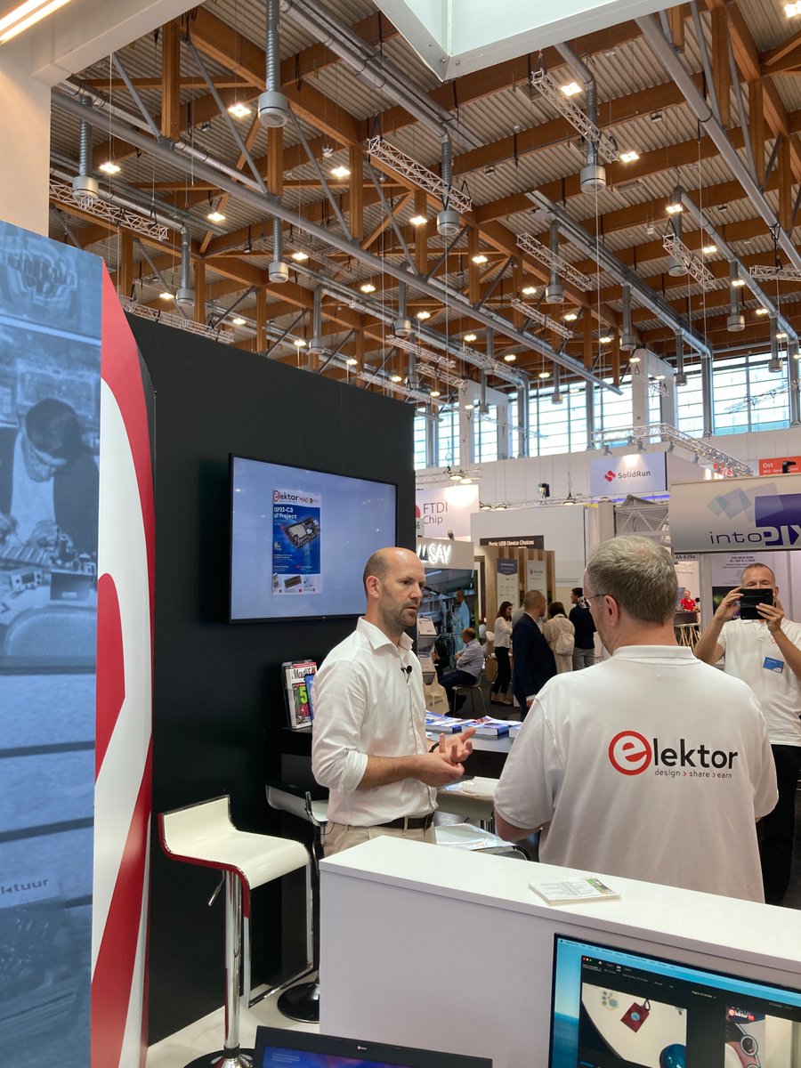 Elektor's tweet image. We have @EbenUpton from @Raspberry_Pi right now at our booth 4A-646. - Embedded World 2022-
Full interview will follow soon. 

#embeddedworld2022 #ew22 #raspberrypi