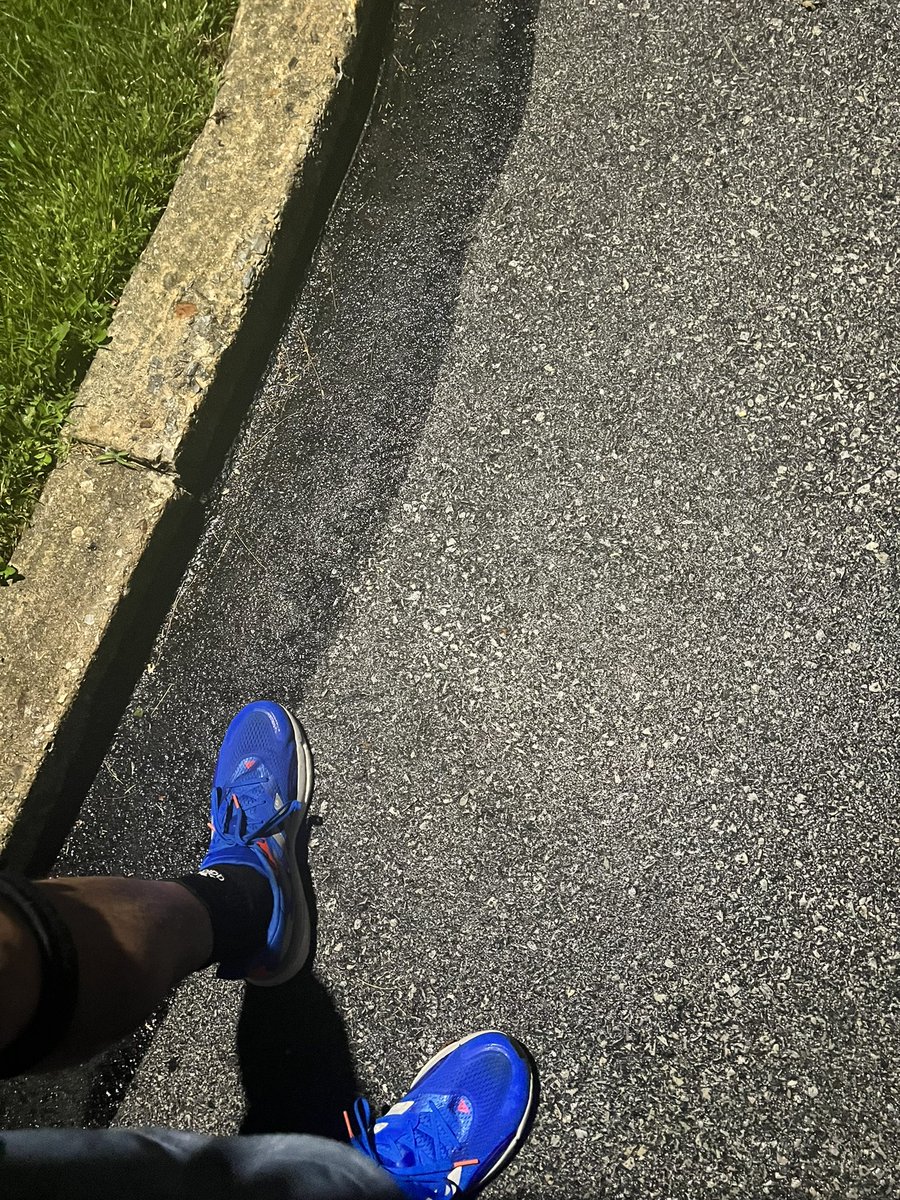 loclloyd's tweet photo. Early am rainy run⦠#running #morningrun #amworkout https://t.co/K7rVjlT8aZ