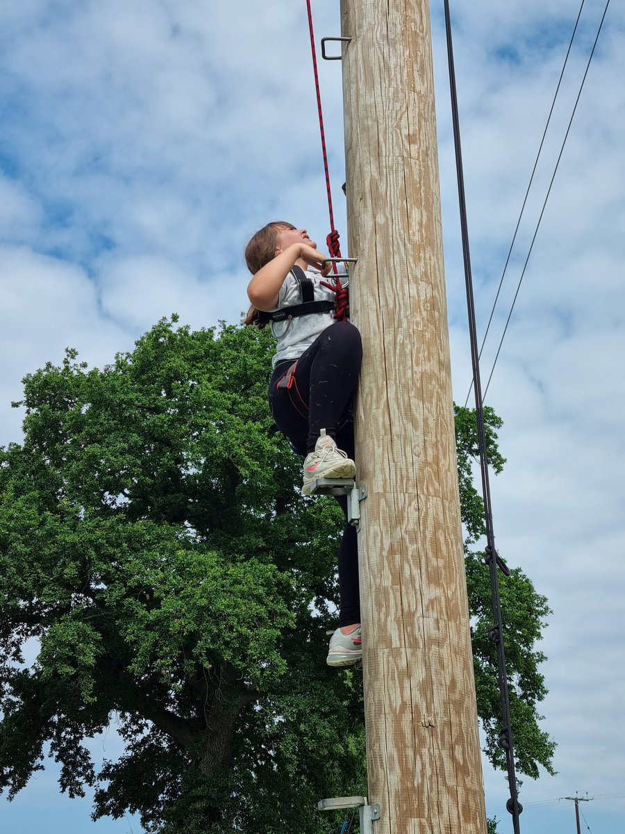 RivacreS's tweet photo. More Trapeze! #jumpforit #youcandoit https://t.co/x39sIygfgr