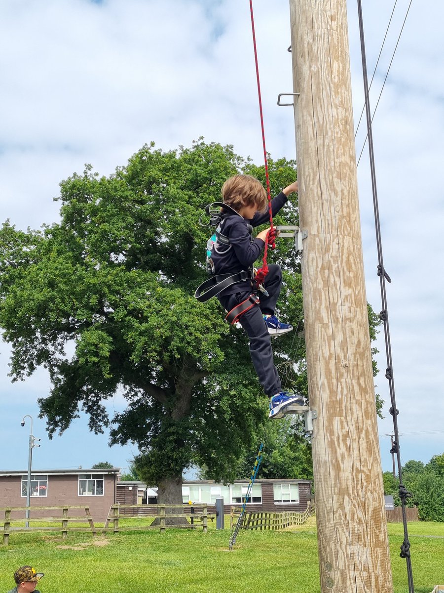 RivacreS's tweet photo. More Trapeze! #jumpforit #youcandoit https://t.co/x39sIygfgr