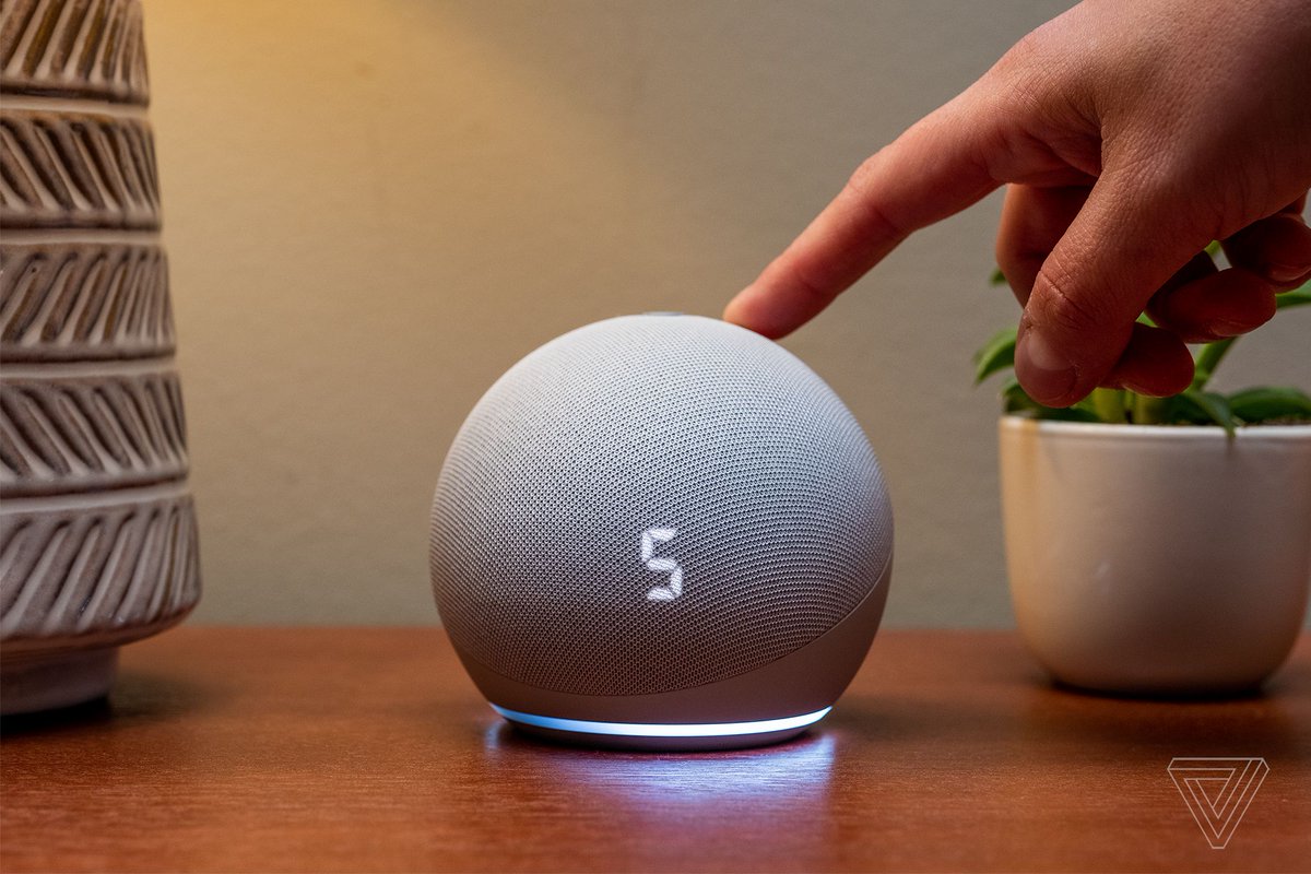 verge's tweet photo. Amazon shows off Alexa feature that mimics the voices of your dead relatives https://t.co/VrRkPTkWnc https://t.co/feUHysAI9t