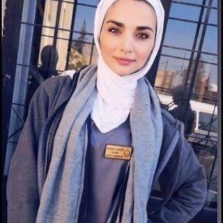 أول صورة متداولة للطالبة ايمان التي لقيت مصرعها رميا بالرصاص داخل #جامعة_العلوم_التطبيقية بالعاصمة الأردنية #عمان
#الأردن
