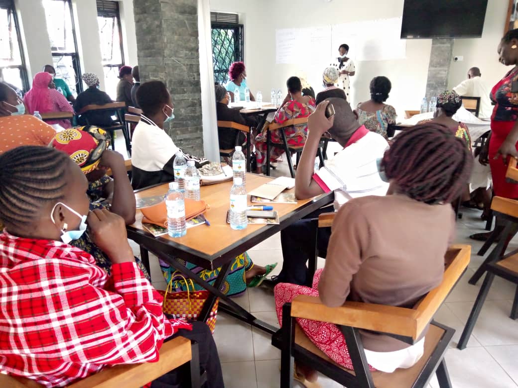 eassigender's tweet photo. With support from @CanHCKenya through @TradeMarkEastA, EASSI has organized financial literacy trainings in Malaba #Uganda for 50 #women cross border traders (WCBTs) under #cooperative leadership. Learning outcomes will include; record-keeping, budgeting, investing, etc. https://t.co/Kki01Fr5T4