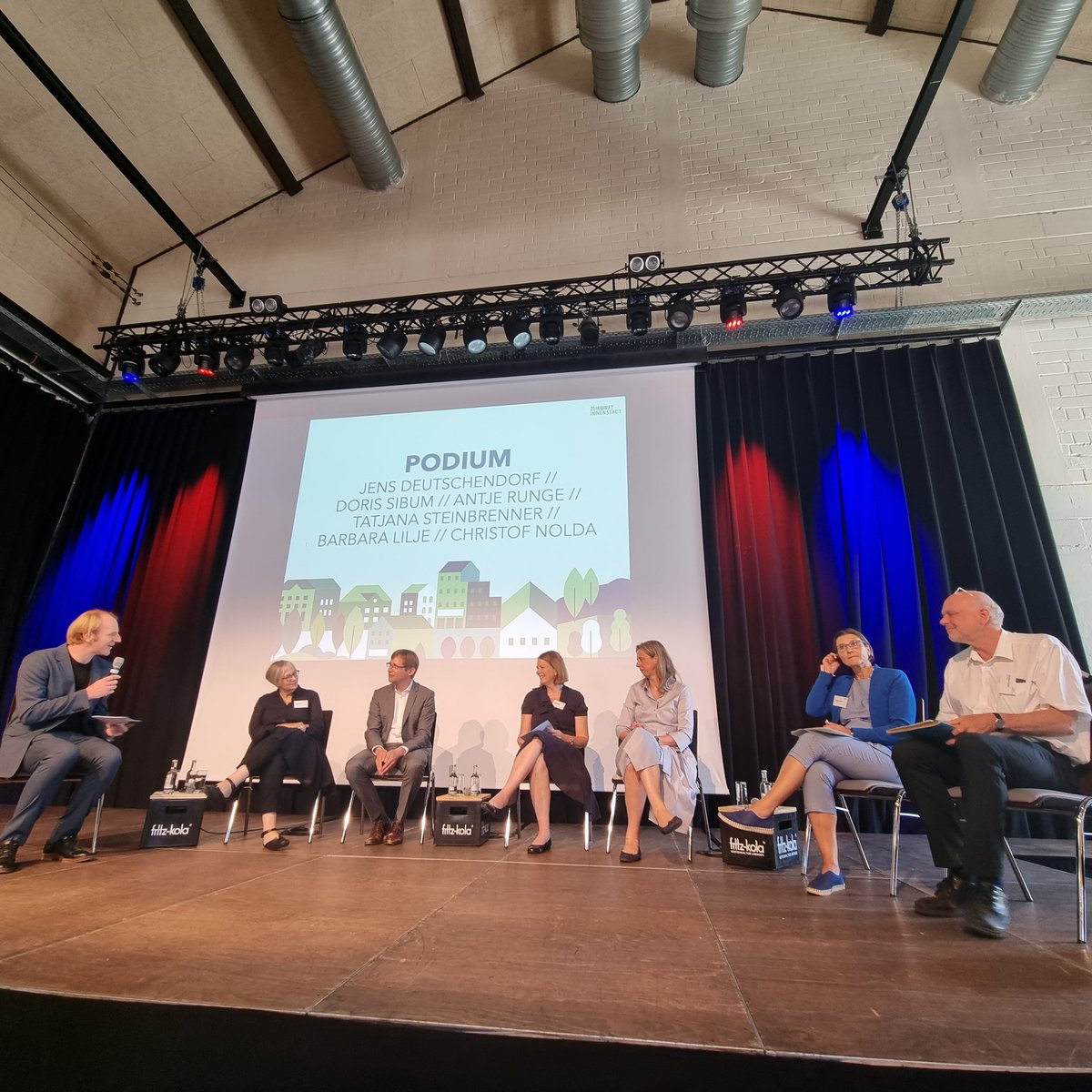 #ZukunftInnenstadt
Innenstädte neu denken, multifunktional, mit grüner und blauer Infrastruktur etc.

Mit vielen Experten aus #Stadtplanung und #Regionalentwicklung tagen wir im #EWerk #Eschwege mitten in Deutschland.
Von Innenstadt zur Draußenstadt!
<a href="/WirtschaftHE/">Wirtschaft Hessen</a> <a href="/we_urbanista/">urbanista hamburg</a>