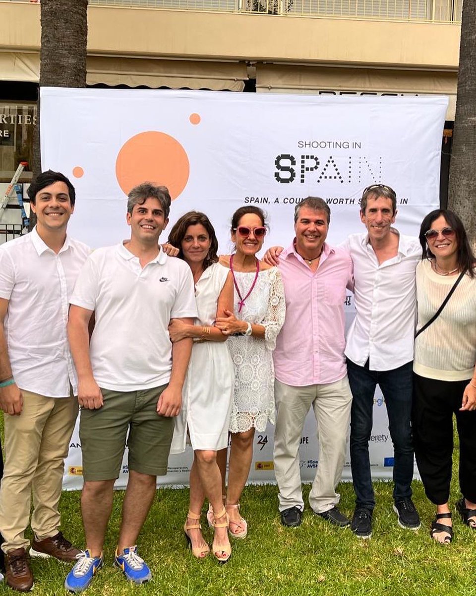 ALIAINDUSTRIA's tweet photo. Aliados en @Cannes_Lions con @ICEX_ @APCineyPubli @AluzineRentals @cine_tools @bydeluxespain @oscarpemed #Spiral @tucontactocine para promocionar la industria española 💪💪💪 #JuntosMásFuertes #Aliate
.
.
#shootinginspain #investinspain #CannesLions2022 https://t.co/L0Ypk44cSa