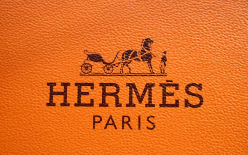 MDBBolsa's tweet photo. HERMES, LA MÁXIMA EXPRESIÓN DEL LUJO
En el hilo de hoy veremos su modelo de negocio. 

$RMS es una marca de lujo francesa fundada en 1837 y cuya familia fundadora sigue al mando. Ellos mismos seleccionan a los clientes, con unos productos extremadamente exclusivos. https://t.co/eE8r8Jg6jC