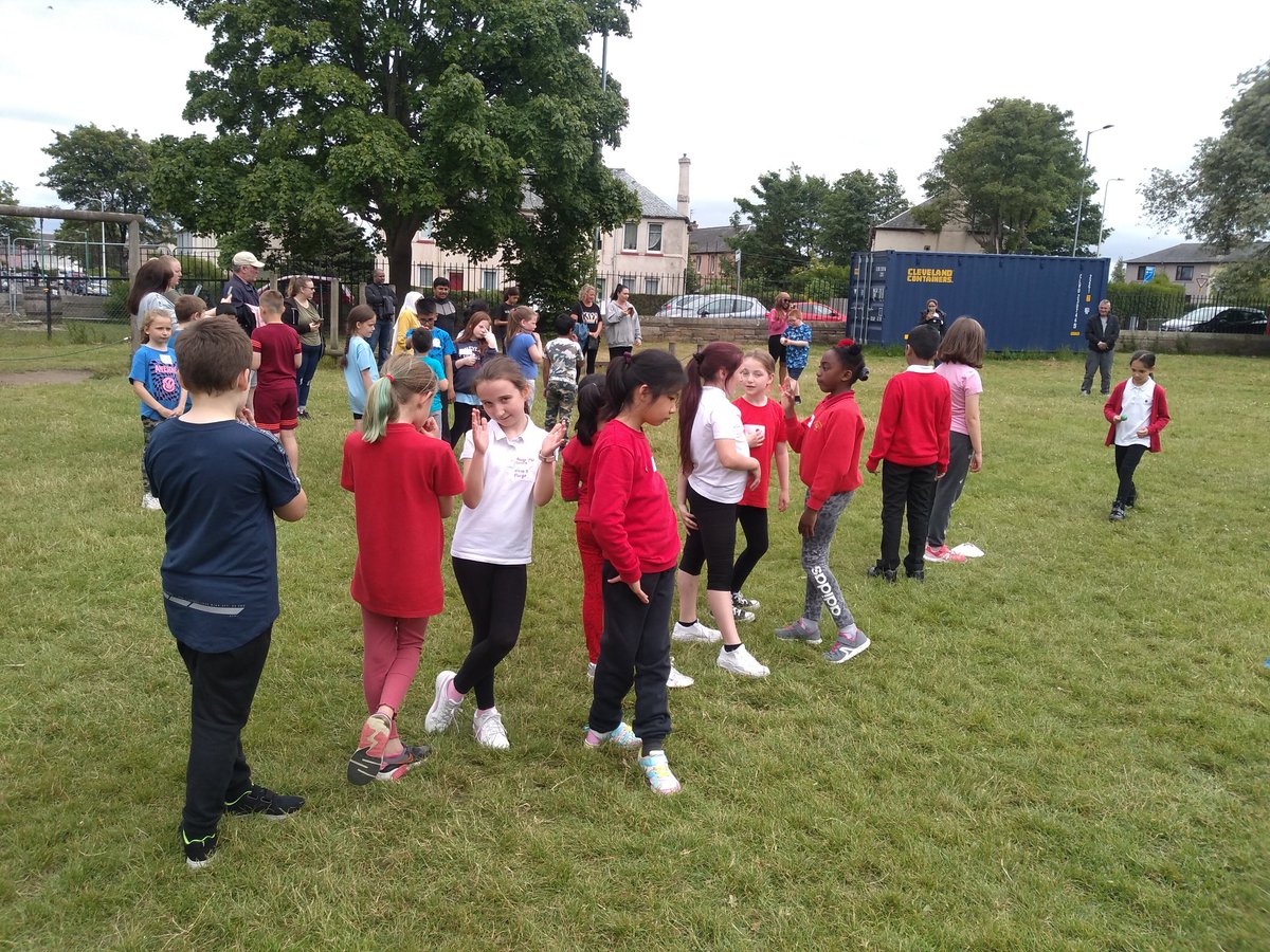 Miss Anderson tweet media