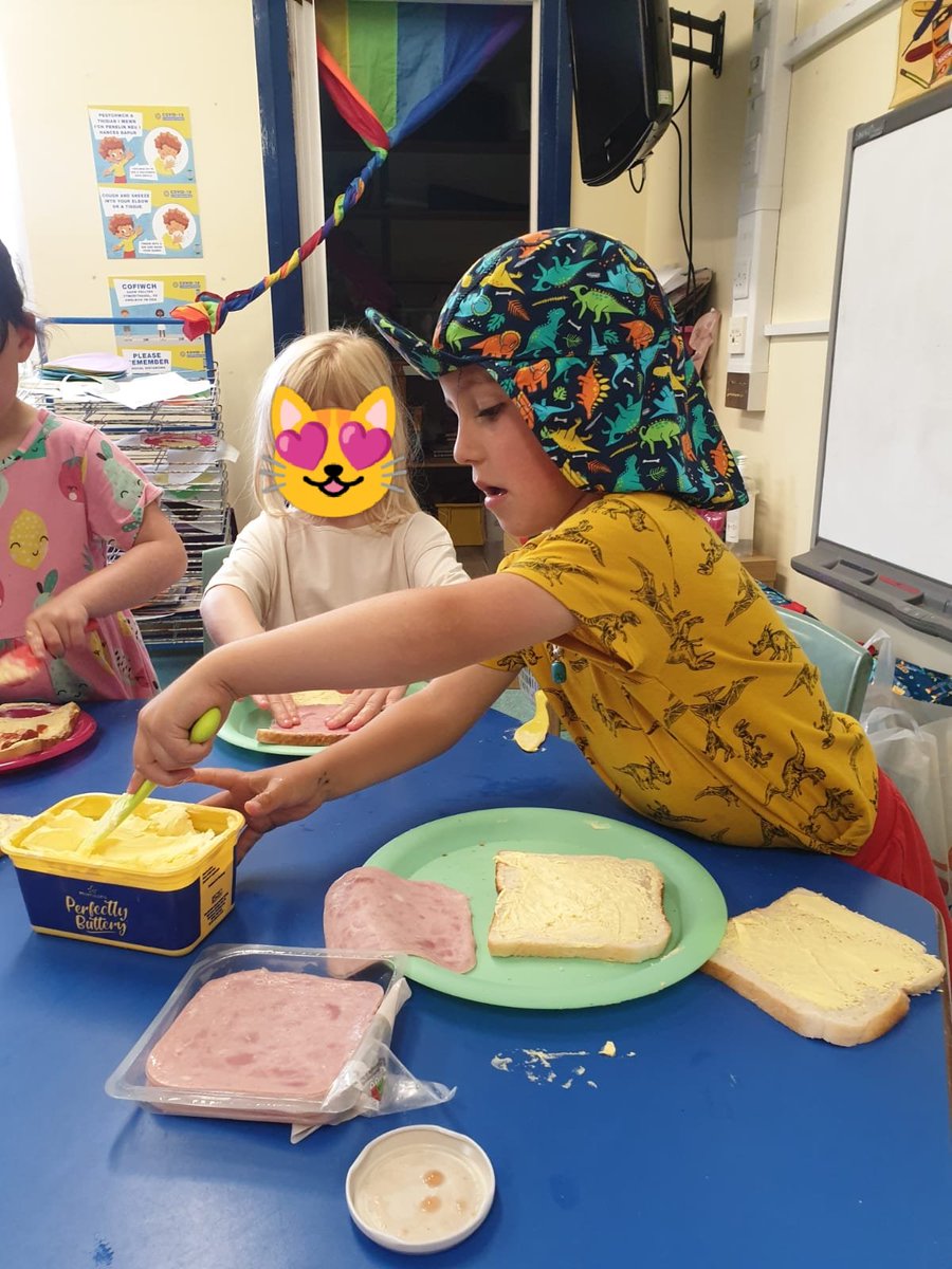 hook_dolffin's tweet photo. If you go down in the woods today, you're sure of a big surprise...
Our part-time nursery will be enjoying a Teddy-Bear's Picnic 🐻 https://t.co/zE4jasvrpy