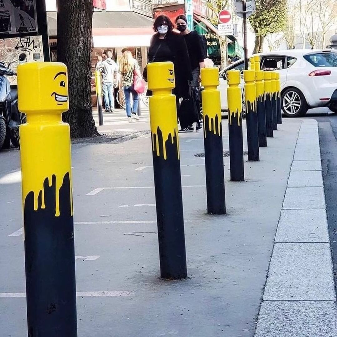 Ever come across an angry <a href="/LEGO_Group/">LEGO</a> bollard? 🤯😡😂

It's a first for us too.

These fun LEGO-style street paintings can be seen across the streets of France, thanks to artist <a href="/LeCyKlop/">Le CyKlop</a> 😆👌

Why don't they do that here.. its a great idea 😁

See more 👉 designboom.com/art/urban-arti…