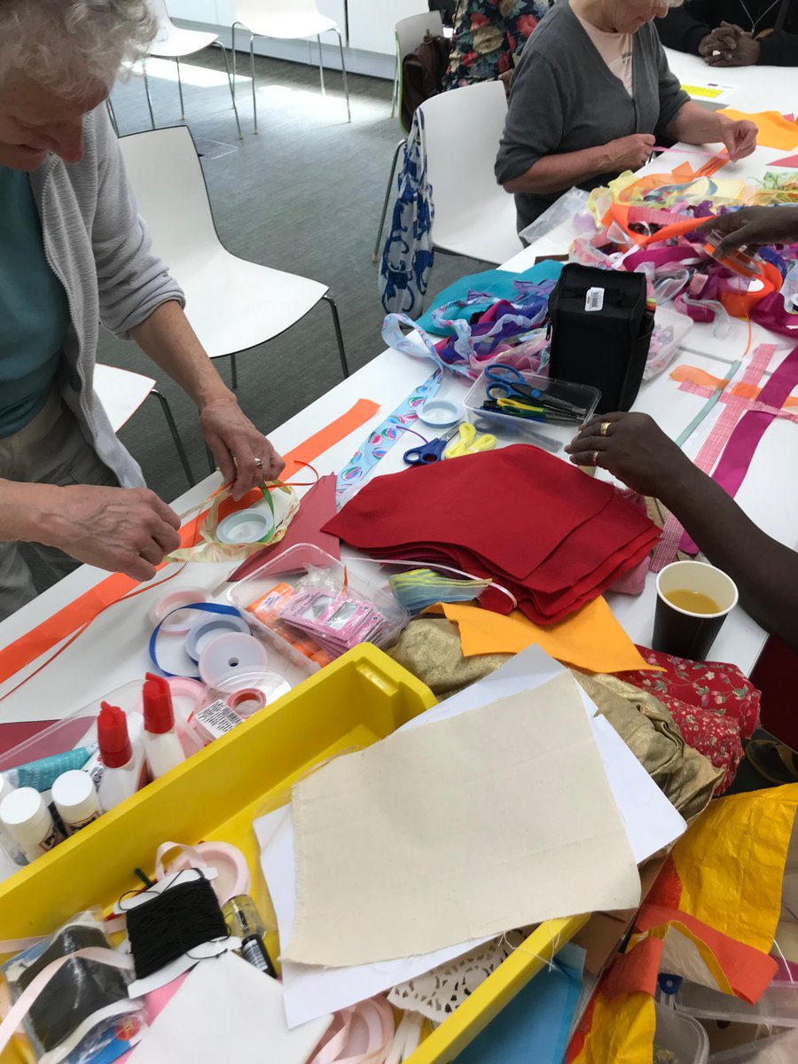AgeUK_Islington's tweet image. Day2 #LetsGetBackTogether week! Thanks to @MuseumofLondon for hosting two wonderful bunting workshops with us! To receive details of future @AgeUK_Islington activities call 020 7281 6018 or contact us 👉bit.ly/2Ly7SIA @IslingtonLife @VCIslington