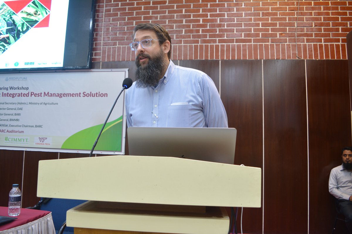 TJKrupnik's tweet photo. Had the pleasure today to deliver the #keynote talk at the "Fighting Fall Armyworm" with #Integrated #Pest Management workshop in #Dhaka with colleagues including #DAE #BARI #BRRI #BARC #BWMRI @FAO on behalf of @CIMMYT and @CGIAR. https://t.co/1lUNbYA2vo https://t.co/kwpnhk2i5M