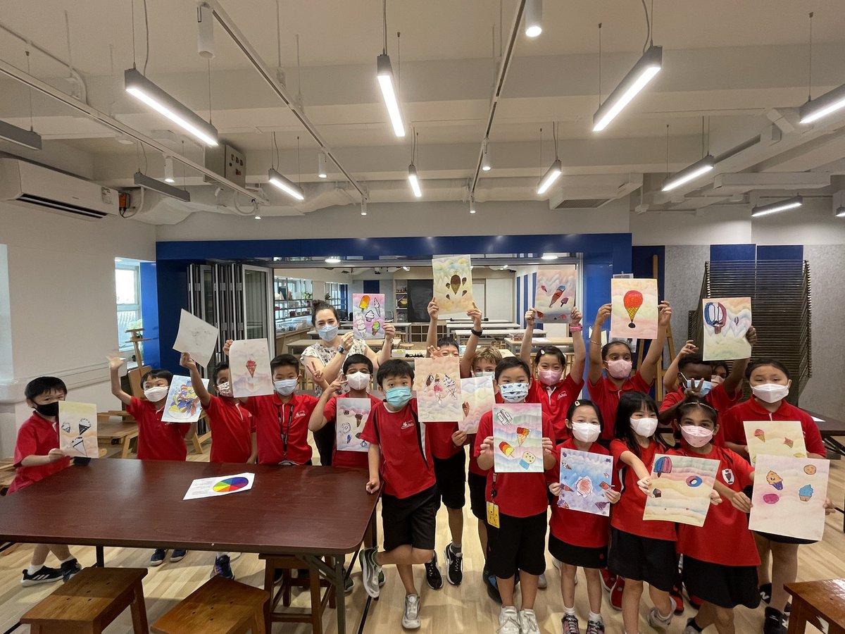 Today, for our last Art lesson of the school year. We visited Ms Todd’s art studio and had some fun with chalk pastels and ice cream drawings. Thank you Ms Todd for teaching us new techniques in art. @MsLTodd @DSC_EDU