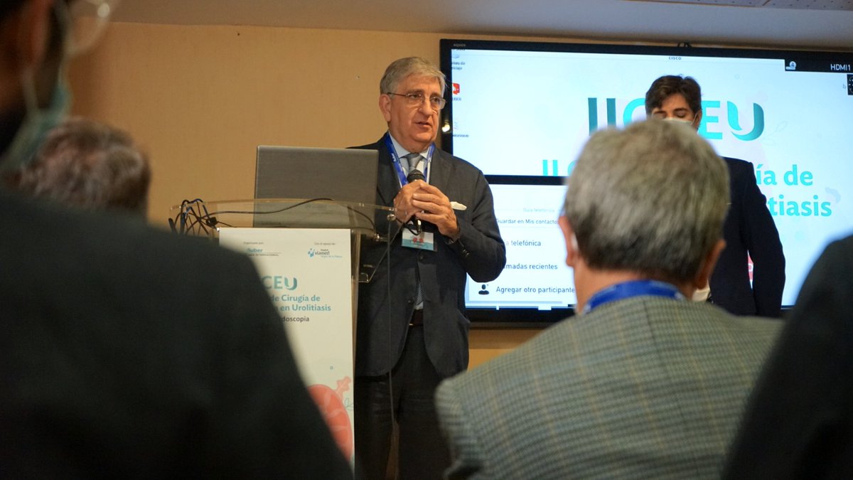 Imágenes del II Curso de Cirugía de Excelencia en #Urolitiasis con algunos de sus protagonistas, entre ellos Antonio Allona, Enrique Pérez Castro, Alberto Pérez Lanzac, Mercedes Cuesta y José Gabriel Valdivia #cceu
