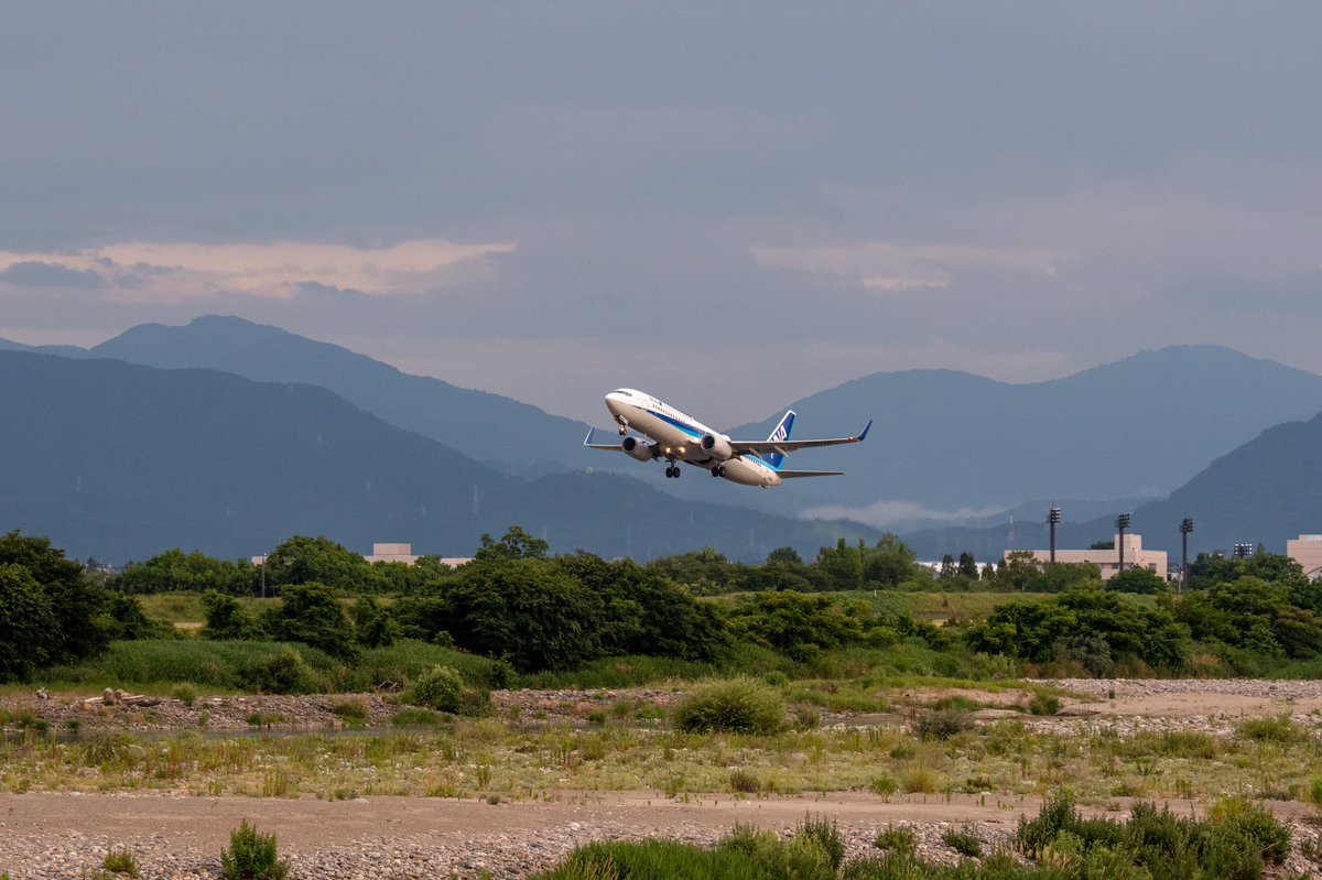OcTk1's tweet photo. 20220623
NH319の降りには間に合わずw
#富山きときと空港
#JA173A
#ドクターヘリ
#東邦航空
#JA80AN
#NH322
#全日空
#Nikon
#D500 https://t.co/fEFFRubC4O