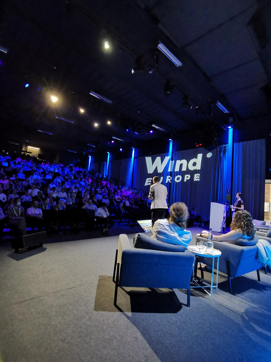 WindEuropeEvent's tweet photo. #WindTech22 is in full swing in Brussels and the venue is bustling! ⚙️⚡300+ attendees and 150+ companies from more than 25 countries, all eager to plug themselves into the wind energy tech debate, here in the heart of Europe. ✨🙌  

Full programme 👉https://t.co/bfFqf2JgcP https://t.co/FrgU5GNTQA