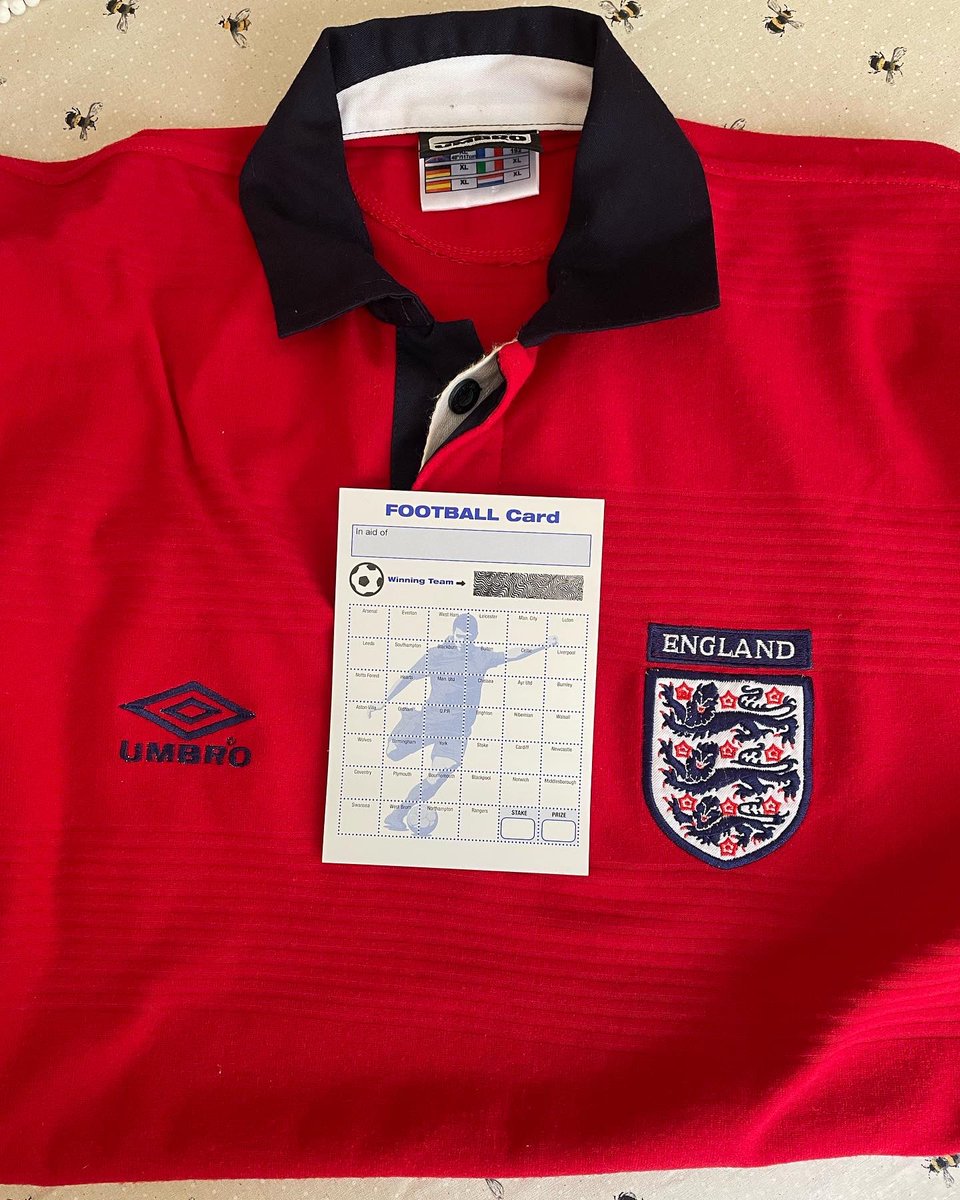 HBfootballshirt's tweet photo. RAFFLE TIME!! 

Chance to win an England away shirt from 1999-2001 in a size XL.

Great looking retro shirt which would be ideal for the World Cup this winter!

If you’re interested just drop me a message and will take payment via PayPal or transfer. £1 a square.

Best of luck! https://t.co/bpReIZz41x