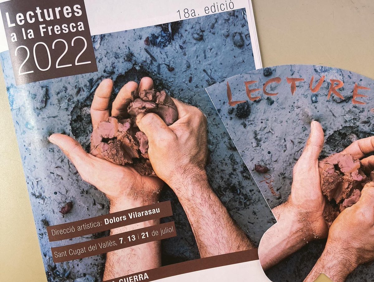 Molt contenta i agraïda de la invitació per crear la imatge d’enguany de les “Lectures a la fresca” 🤍

La temàtica de les lectures d’aquest any és “La Guerra” i la imatge es titula “Fang”, on exploro els cossos en conflicte i la història mutable #santcugat #lecturesalafresca