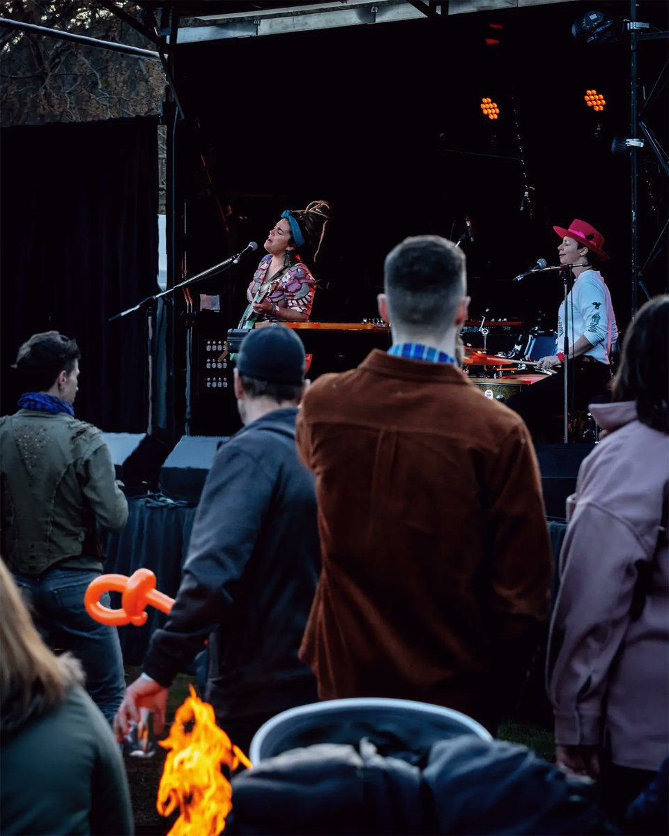 Leisha and Cat, kicking out the jams at Darker Days. It's always a thrill to catch High Country duo <a href="/thiswaynorthHQ/">This Way North</a> play live and I finally have their tunes in physical form now, buying their Vol 3 12 inch on vinyl at <a href="/BrightBrewery/">Bright Brewery</a>'s midwinter festival. #darkerdays #thiswaynorth