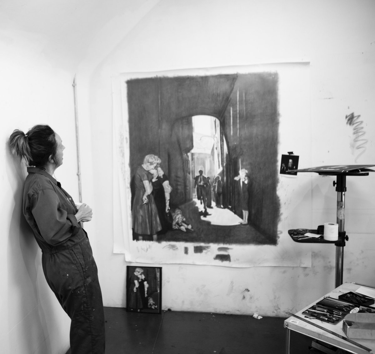 ninamaefowler's tweet photo. Finishing off a new drawing for the opening of artnow Gallery’s new permanent space in Berlin ::: #pencildrawing https://t.co/2ZoV1ElUjn