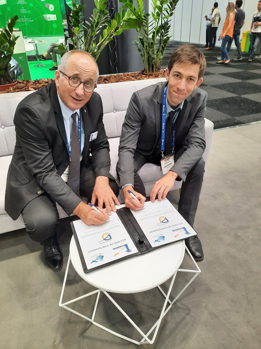 .<a href="/fracsaero/">France Aviation Civile Services 🇫🇷</a> &amp; <a href="/MetSafe_ATM/">MetSafe</a> decide to partner to develop #meteorology in #DIADEME - @WorldATM_now
#airspacedesign #performance #capacité