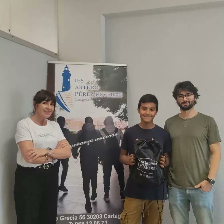 antirumores_ct's tweet photo. Felicitamos a José Alejandro Almeida Pitta y a Maroua Ait Ali, alumnos/as del IES Arturo Pérez Reverte, ganadores del concurso "Las etiquetas son para las".
Nuestra más sincera enhorabuena!
#antirumores https://t.co/pVdZPiaHaH