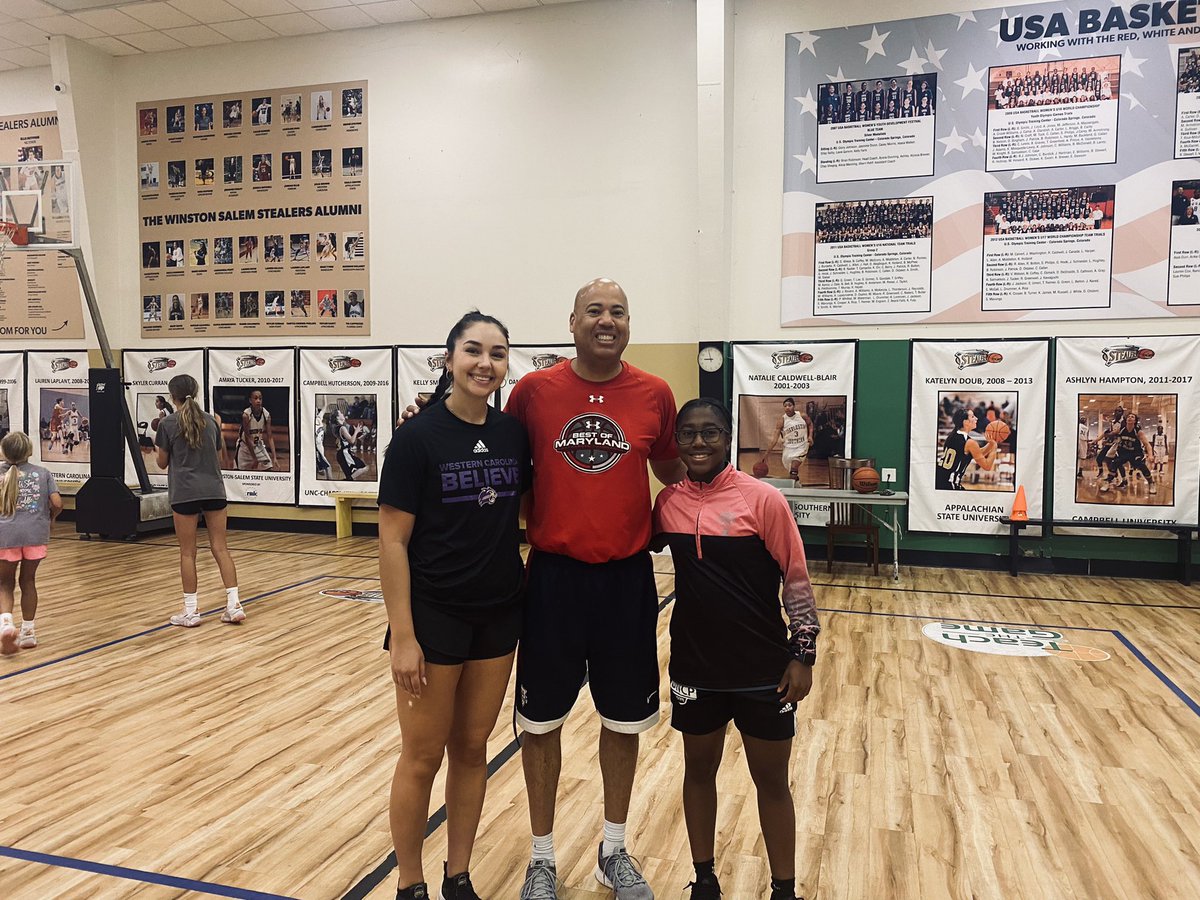 Teach_The_Game's tweet photo. A BIG THANK YOU to these six who helped out at camp this week: current @WSSTEALERS Laney Heafner, Emily Werner, Sadie Quinn Wall and Brooke Swigert and two alums @lmlaplant and Aniah McManus. 

#GOSTEALERS!!! https://t.co/tnL0ziV4p7