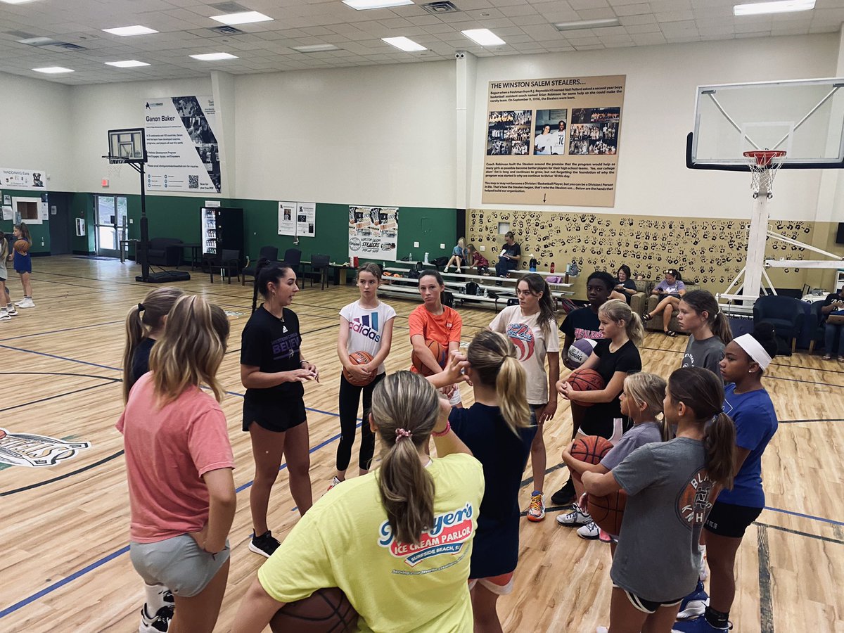 Teach_The_Game's tweet photo. A BIG THANK YOU to these six who helped out at camp this week: current @WSSTEALERS Laney Heafner, Emily Werner, Sadie Quinn Wall and Brooke Swigert and two alums @lmlaplant and Aniah McManus. 

#GOSTEALERS!!! https://t.co/tnL0ziV4p7