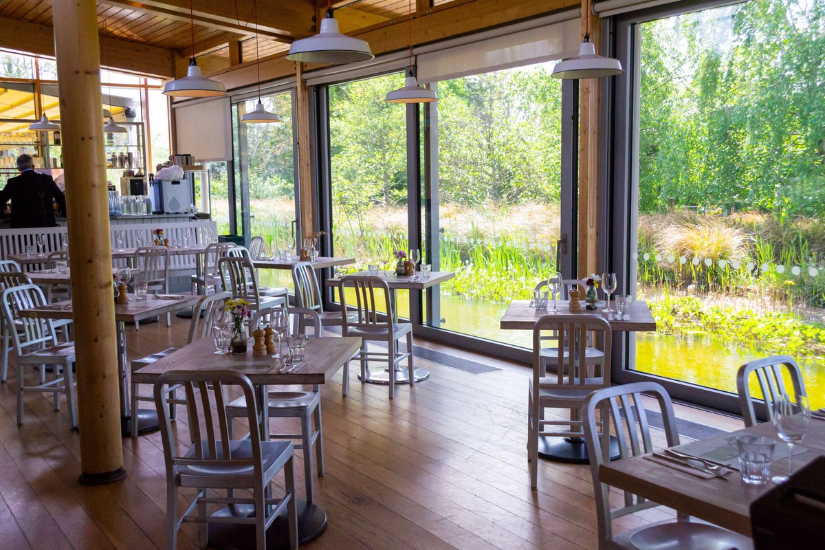 The pop-up of the summer? Denis Cotter of <a href="/paradisocork/">Paradiso</a> comes to <a href="/AirfieldEstate/">Airfield Estate</a> on July 22 to cook a 5-course tasting menu with seasonal fruit, veg + herbs grown on Airfield's 38-acre farm. Tickets €65 (€100 w/ wine pairings by @LeCaveau1) Book here: airfield.ie/events/denis-c…