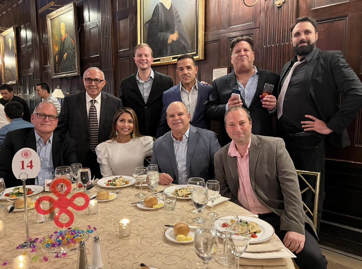 TylerIntercoin's tweet photo. Great dinner last night @harvardclubny with @GregMozart! #NFTNYC2022 #Intercoin #Web5 https://t.co/1B8V8xP3IR