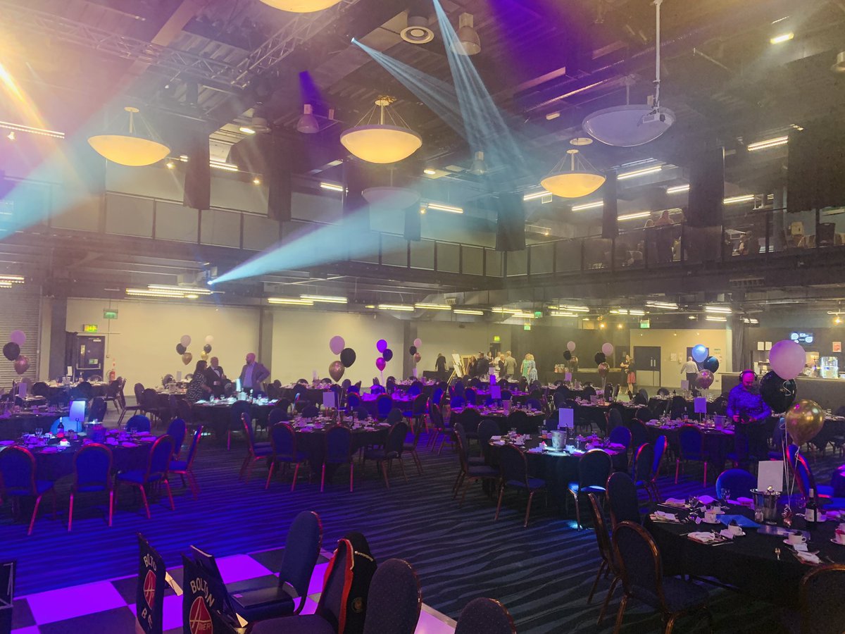 ElaineWITV's tweet photo. We are celebrating  some fantastic community projects with @boltonathome  It is fabulous to be back on stage &amp; hosting awards in a packed room again. They have waited 3 long years for these awards. So let's get this show started. Everyone's just arriving #SOTCA22 https://t.co/Ujgz181C0G