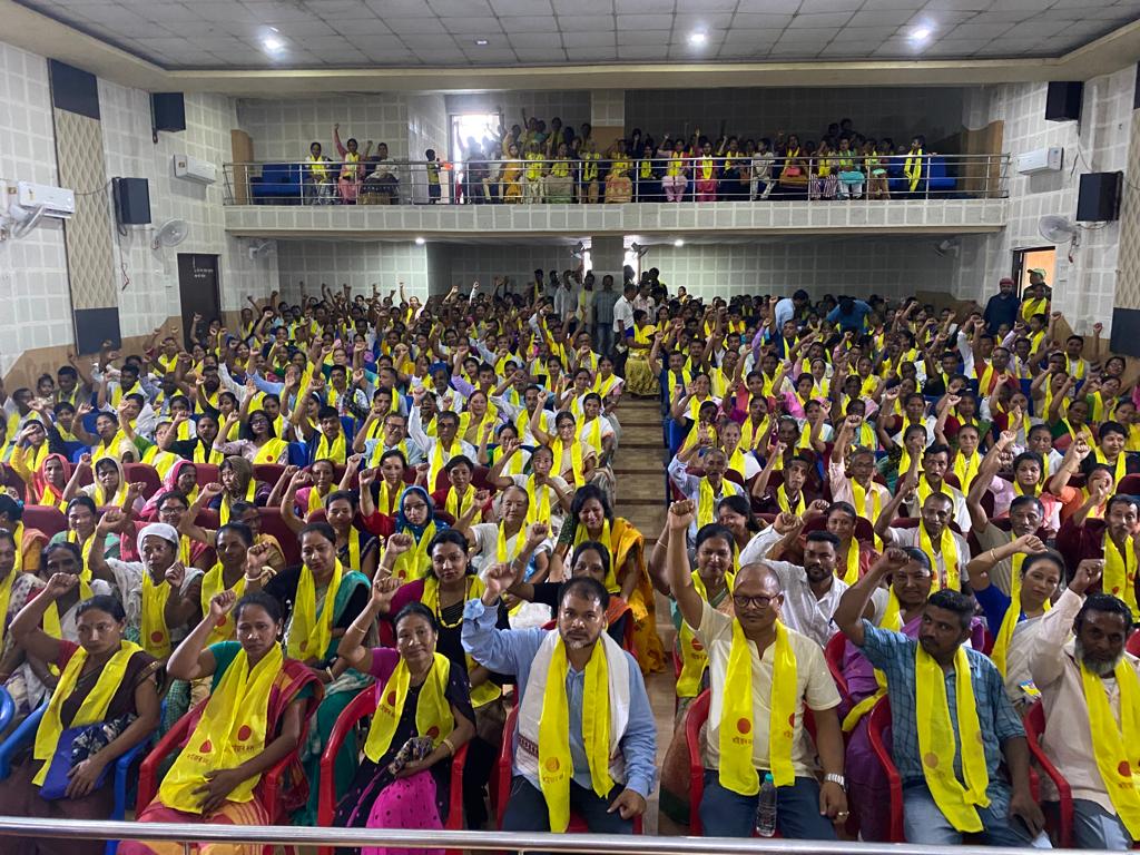 AkhilGogoiAG's tweet photo. Humbled by the presence of such large number of people in the joining ceremony of Raijor Dal. This massive response proves the faith of the people in Raijor Dal. Our politics is to transform the culture of politics,  to work relentlessly with a new vision for a New Assam. https://t.co/nD1oKzl7UP