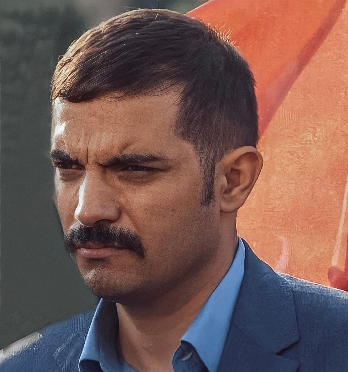 Yörüğün bakışı, korkağın kılıcından keskindir. 🇹🇷