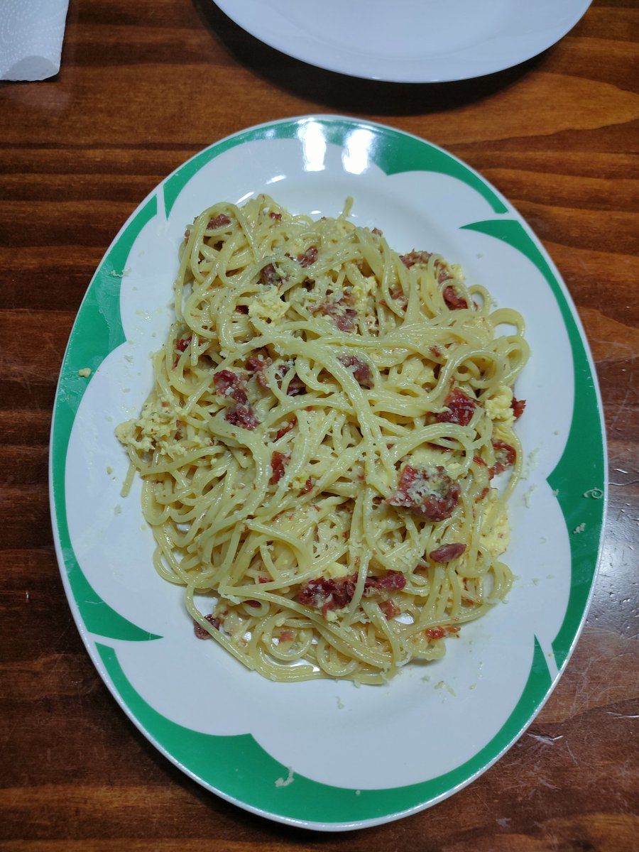 Reaperdown's tweet photo. ¡Las cosas van bien! He sacado un curso adelante en un solo trimestre, estoy preparando la no hit de Sekiro como reto personal, estoy cuidándome en salud y he hecho esta carbonara que me ha quedado de infarto y mira que no tenía bueno ingredientes! ¡Pero mira esta carbonara papá! https://t.co/jBvAqFrZ38